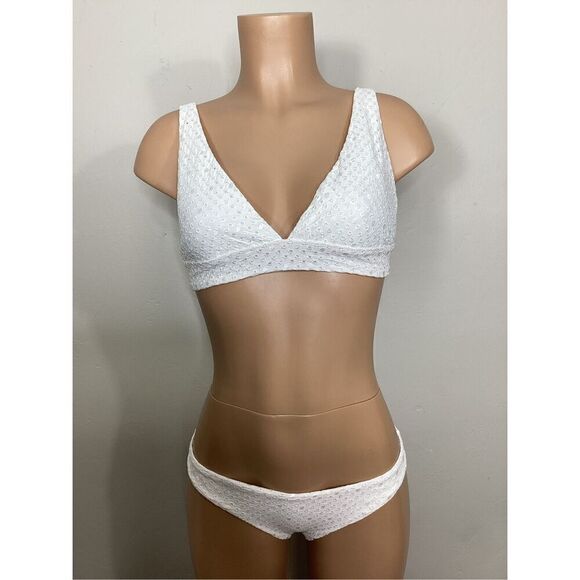 New. Pilyq white bikini set. S-bottom/D-cup top. Retails $149 - Picture 9 of 14